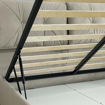 Letto matrimoniale Dalia beige con contenitore e testata - Marino Fa Mercato