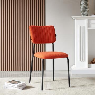 Sedia Moderna Plinia Arancione 53x43 h84 cm con Gambe in Metallo Nero Opaco